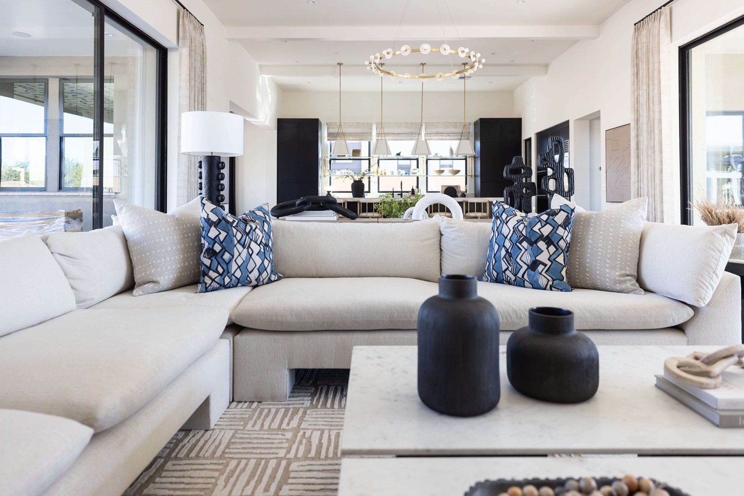 Phoenix Home With Modern Living Room Sofa