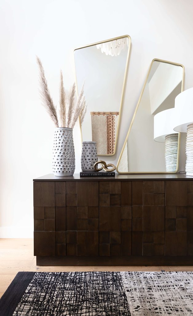 How to Decorate a Console Table - Ideas How to Decorate a Console Table - Ideas