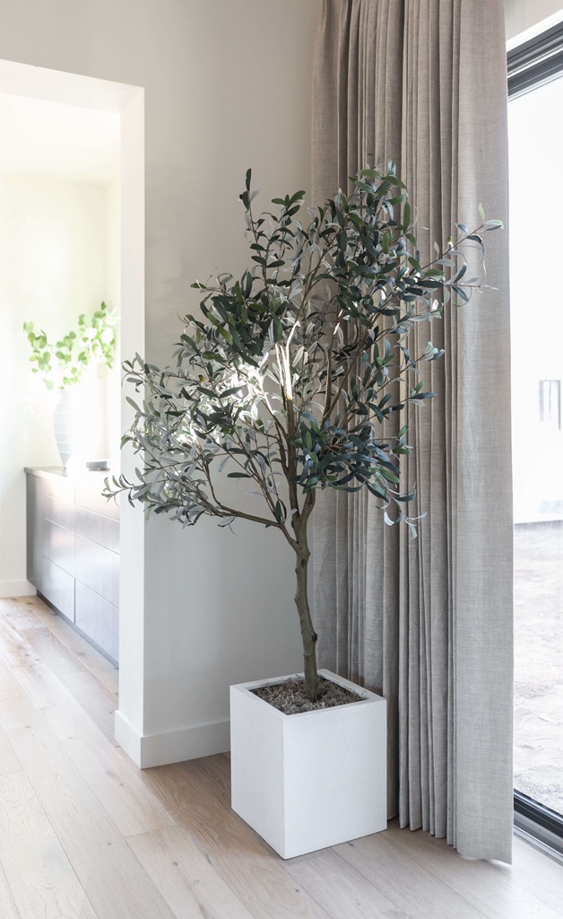 Modern Faux tree and pots Modern Faux tree and pots