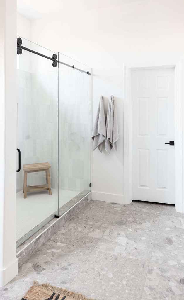 Remodeling-Ideas-for-Master-Bathrooms