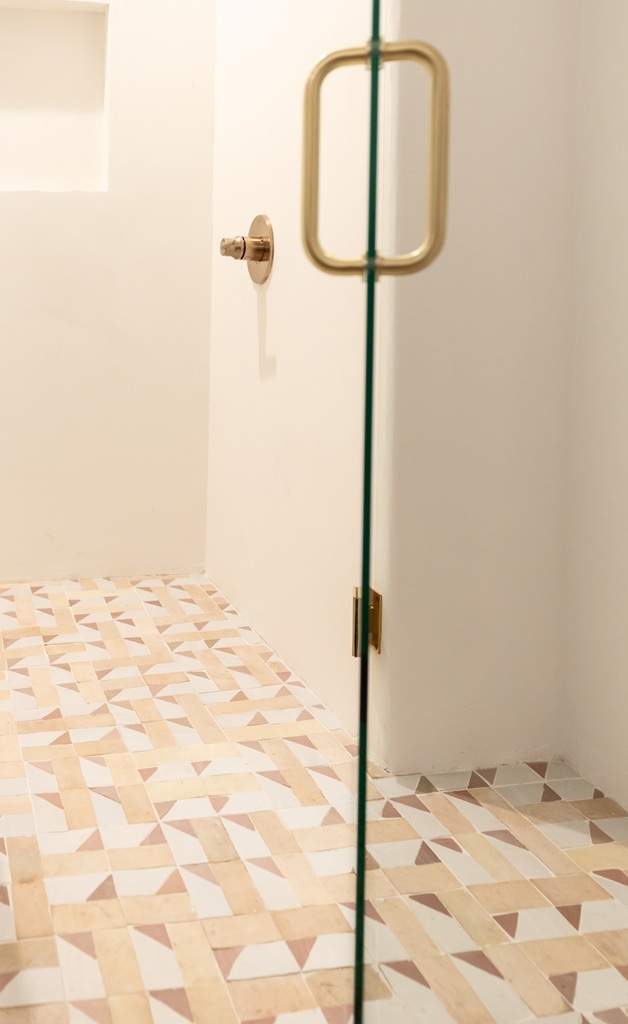 Patterned tile walk-in shower design