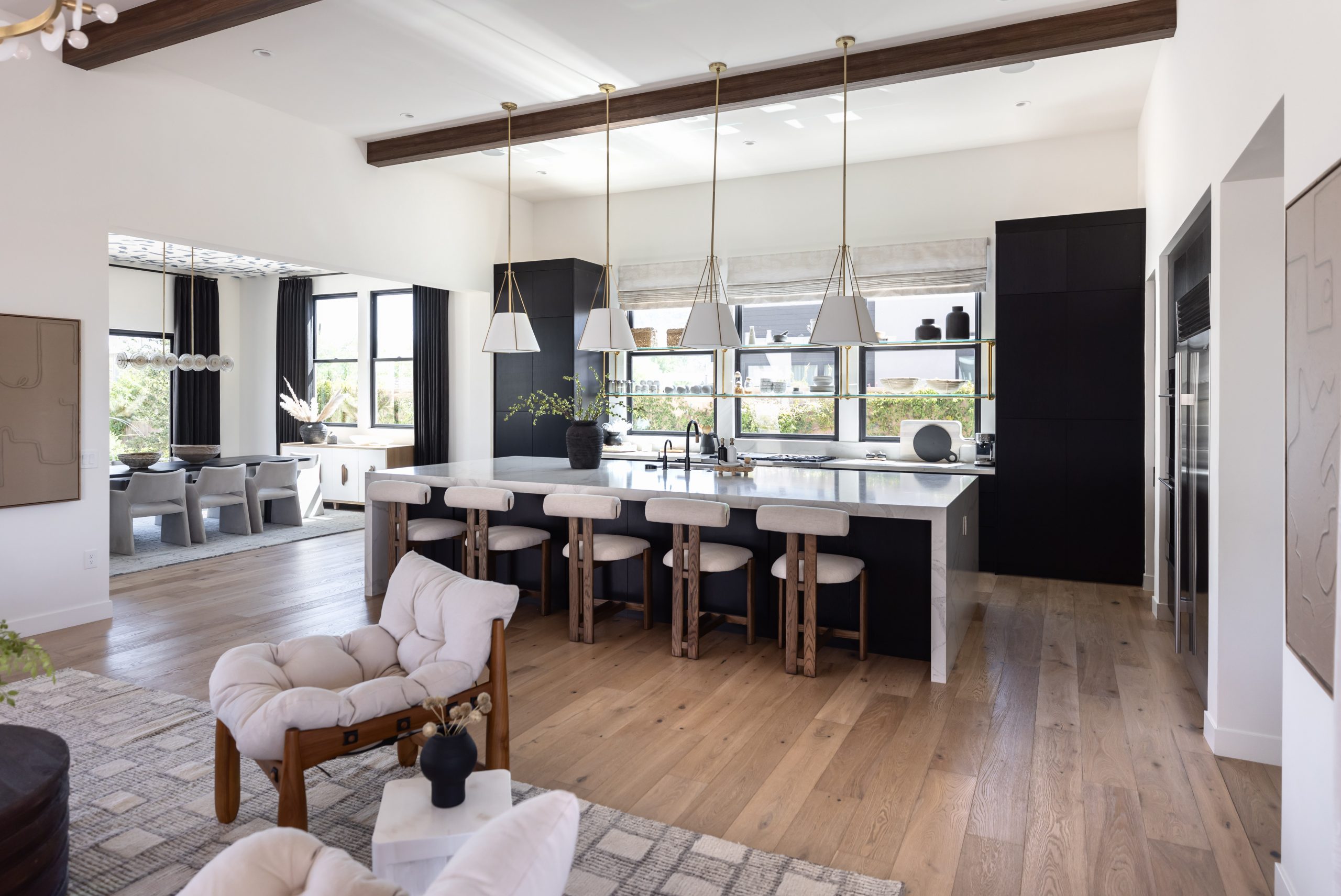 newly-remodeled-luxury-kitchen-design