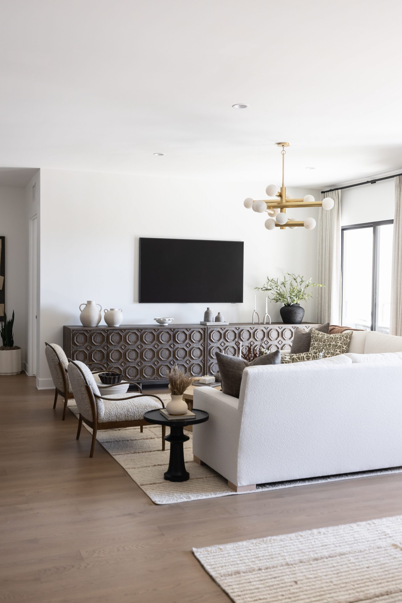 Transitional interior design living room Scottsdale Arizona by Living with Lolo